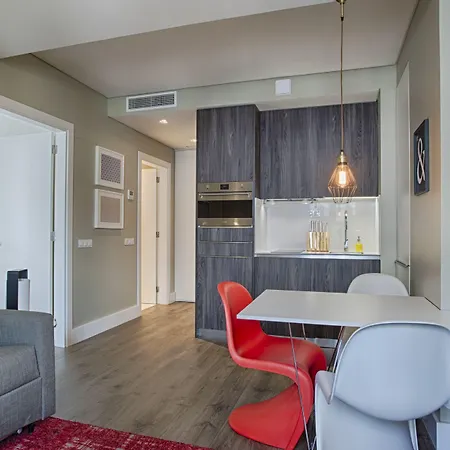 Chiado Mercy | Apartamento *