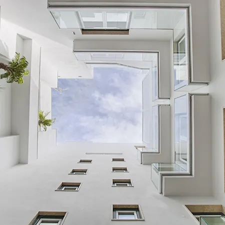 Chiado Mercy |
